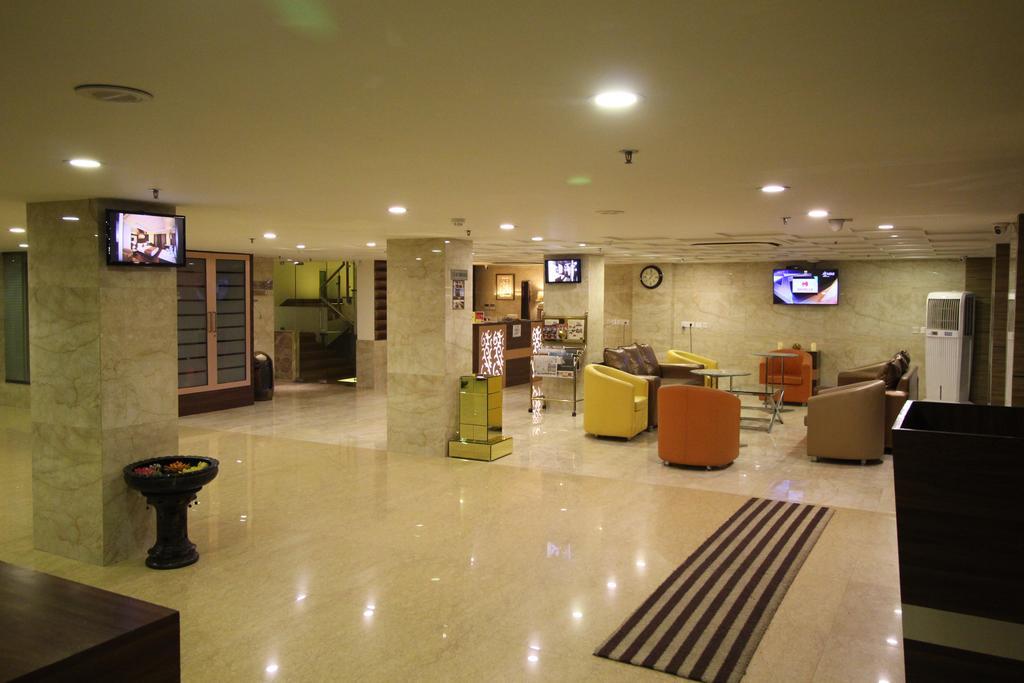 โรงแรมโกลเดน แกรนด์ เดลี ภายนอก รูปภาพ